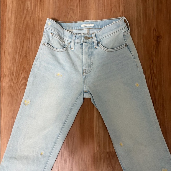 Lucky Brand Light Blue Straight-Leg Jeans with Yellow Daisy Embroidery - Picture 6 of 13